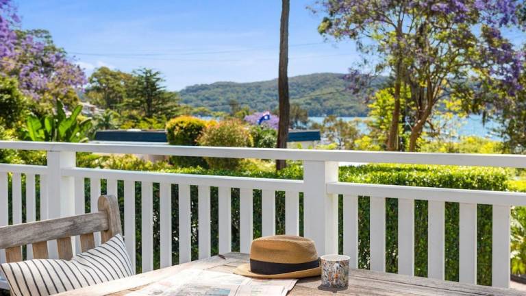 House Scotland Island