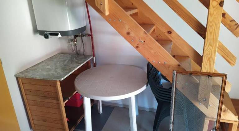 Holiday apartment with yard & patio — photo 3