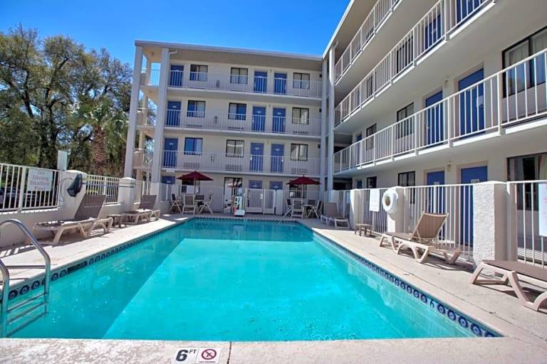 Motel 6 Tallahassee, FL — photo 3