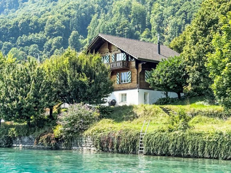Ferienhaus in Niederried bei Interlaken für max. 4 Personen Ferienhaus in Niederried bei Interlaken für max. 4 Personen
