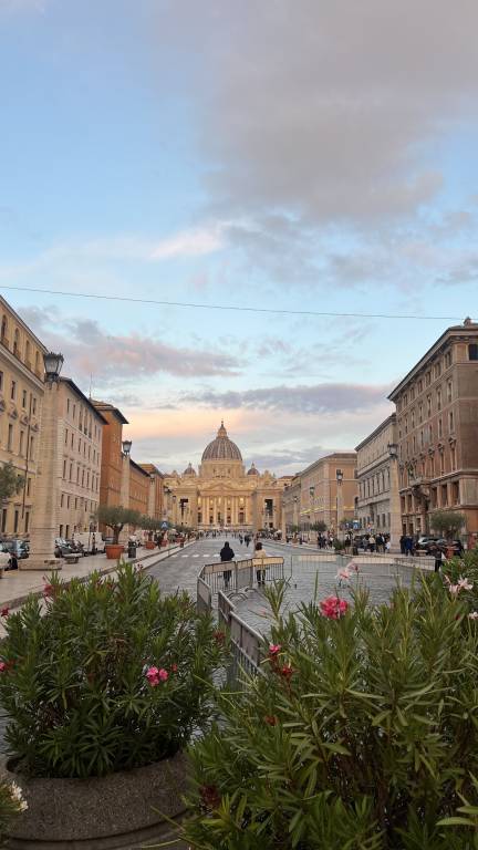 Condo with yard & terrace | Near St. Peter's Basilica — photo 2
