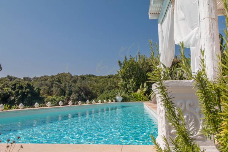 Vacation home with private pool, yard & grill | Sea view — photo 4