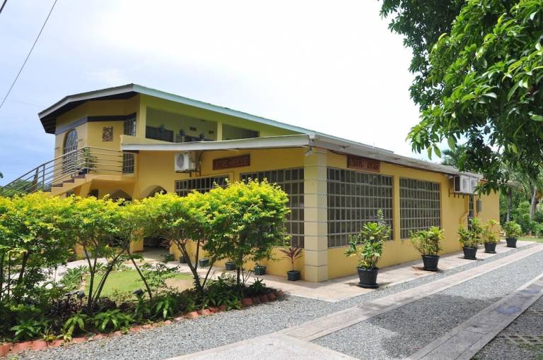 Accommodation  Bon Accord