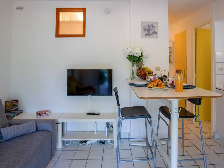 Beautiful apartment with pool, terrace & yard | Next to the beach | Pets are welcome — photo 3