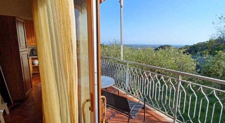 Apartment with terrace & garden | Pet-friendly in Rosignano Marittimo