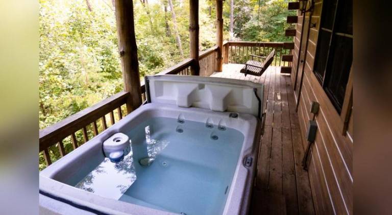 House with pool & jacuzzi — photo 3