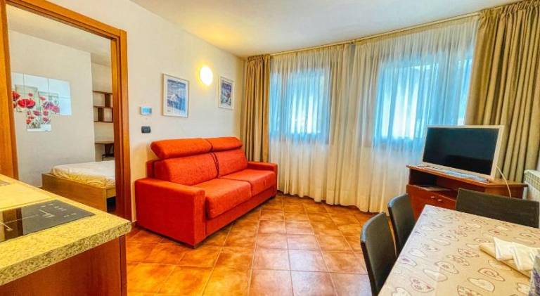 Apartment with 1 room for 4 persons — photo 2