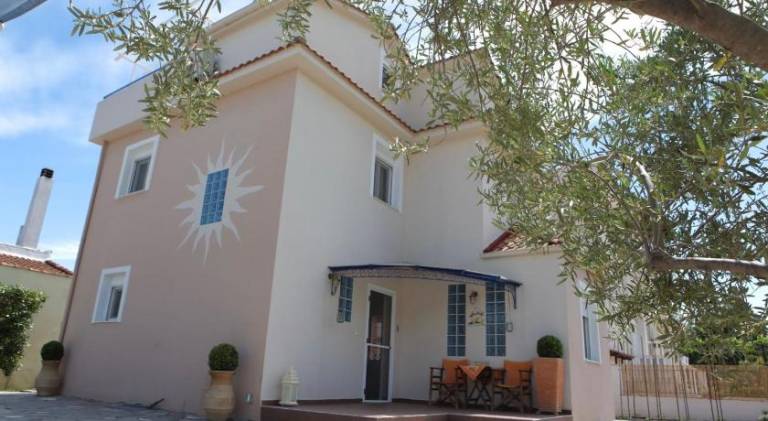 Nice vacation home with yard & patio | Dogs allowed — photo 4