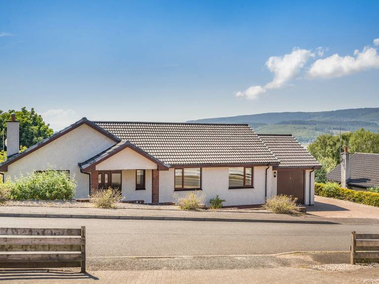 Cottage Lamlash