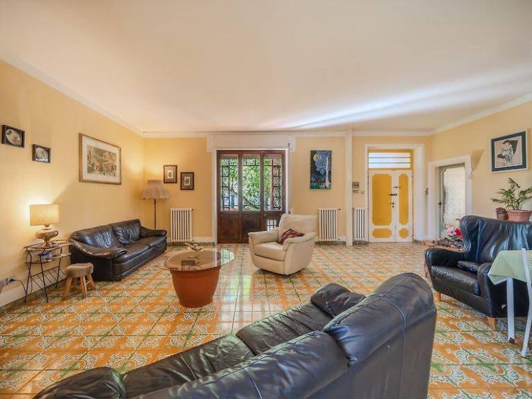 Villa with patio, barbecue & yard | Dogs allowed — photo 4