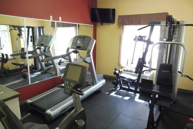 Red Roof Inn & Suites Galloway — photo 4