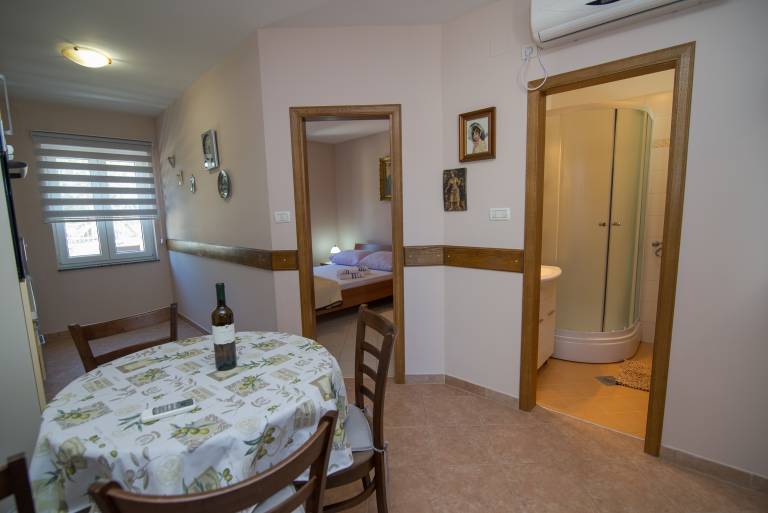 Two bedroom apartment with terrace Punta križa (Cres) (A-8082-a) — photo 2