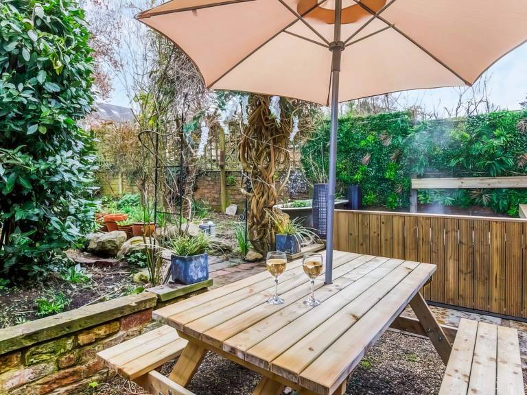 Cottage with garden | Next to York Castle | River view — photo 5