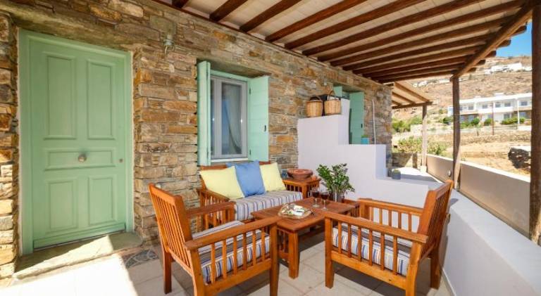 Vacation home with yard & patio — photo 5
