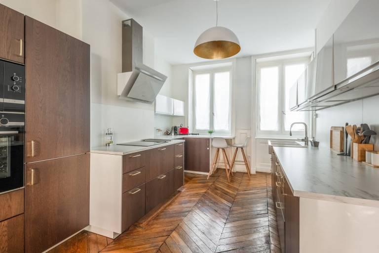 Family-oriented big apartment with yard | Next to Place Bellecour | Good for workation | Dogs allowed — photo 5