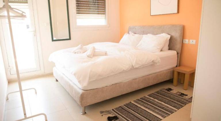 Two Bedrooms with Balcony Port & Beach TLV — photo 2