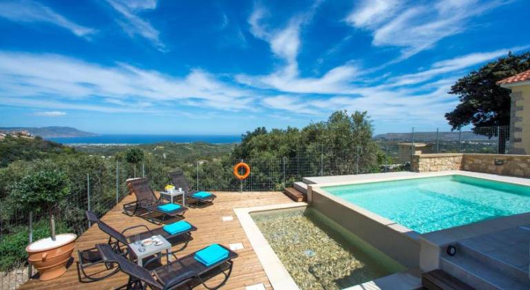 Fully equipped pleasant villa with private pool, garden & patio | Dogs allowed — photo 3