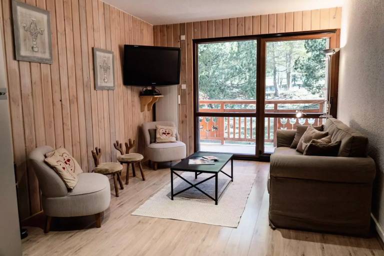 Apartment with barbecue — photo 2