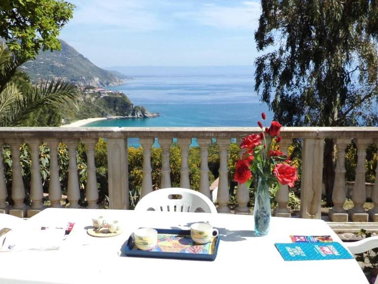 Ferienhaus in Capo Vaticano f&uuml;r max. 6 Personen