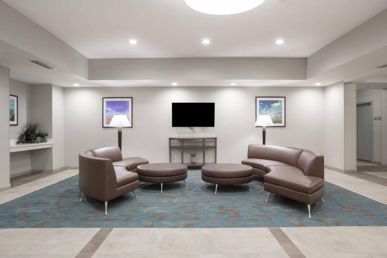 Candlewood Suites Pueblo By IHG — photo 2