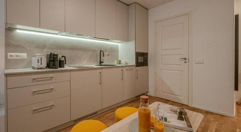 Railway Apartments — photo 2