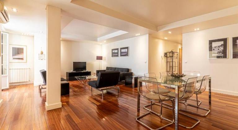 Fully equipped ample rental apartment | Next to São Jorge Castle | Perfect for remote work | Pets are welcome — photo 3