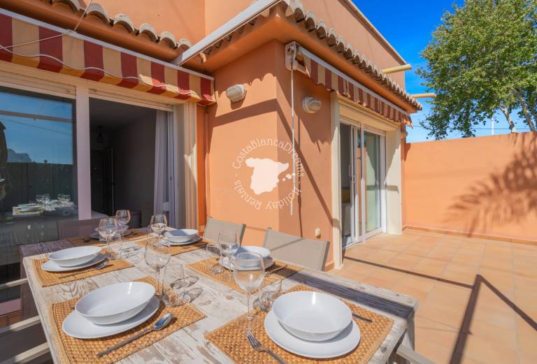 Bungalow with terrace, pool & barbeque — photo 2