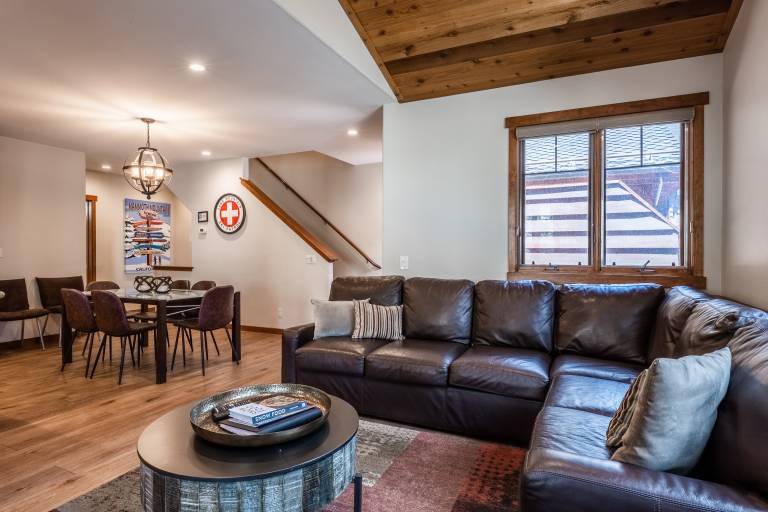 Grayfox 4 3 Bedroom 3 Bathroom Sleeps 8 Walk to Village Gondola — photo 4