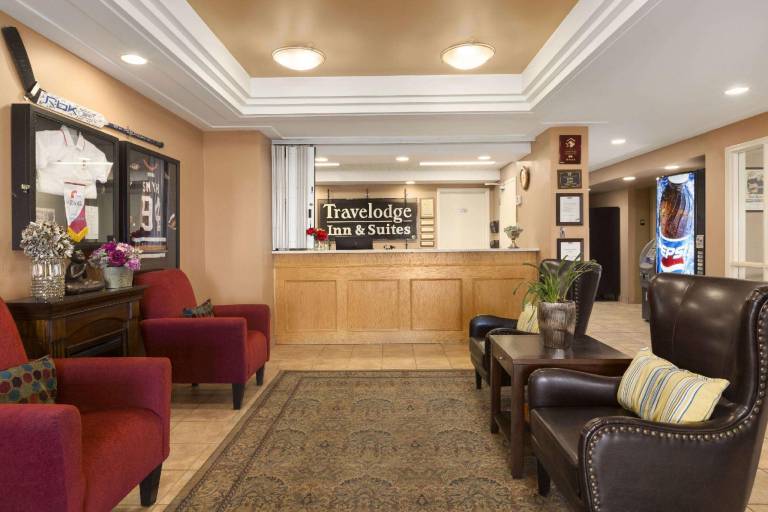 Travelodge by Wyndham Spruce Grove — photo 2