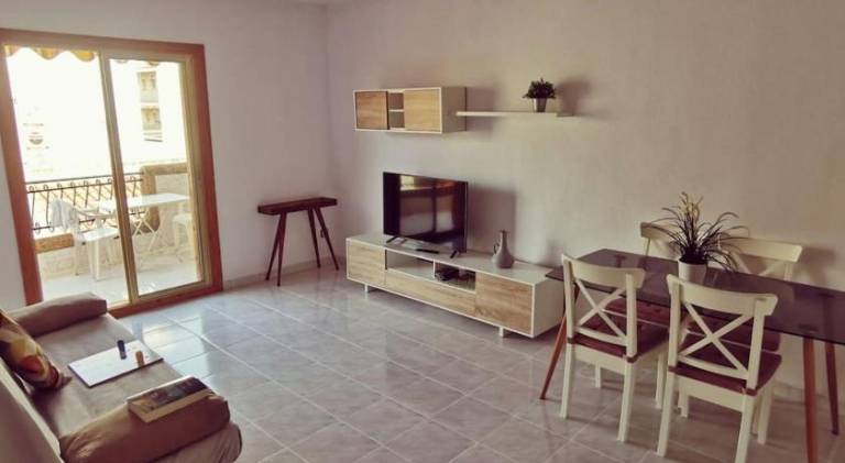 Apartment with patio — photo 2