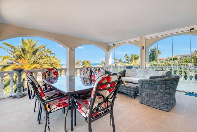 Child-friendly charming villa with barbeque, private pool & yard | Sea view | Pets allowed — photo 3