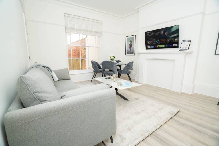 Apartment  Cheltenham