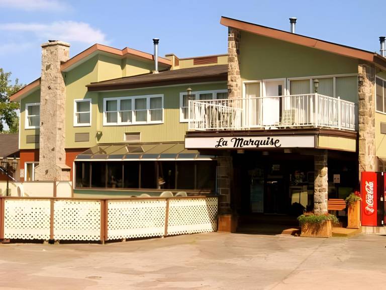 Hotel Motel La Marquise in Sherbrooke, QC