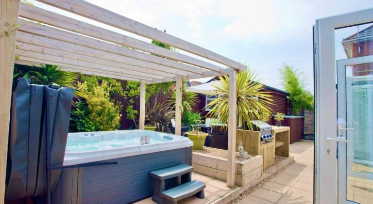 House with sauna & hot tub | Good for workation — photo 3