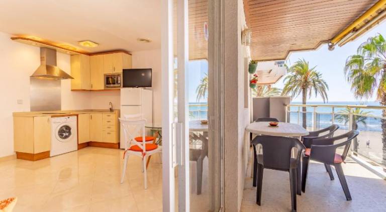 Holiday apartment with terrace — photo 2