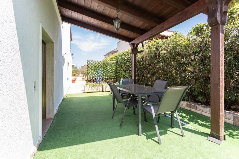 Child-friendly villa with yard & BBQ | Garden view | Dogs allowed — photo 2