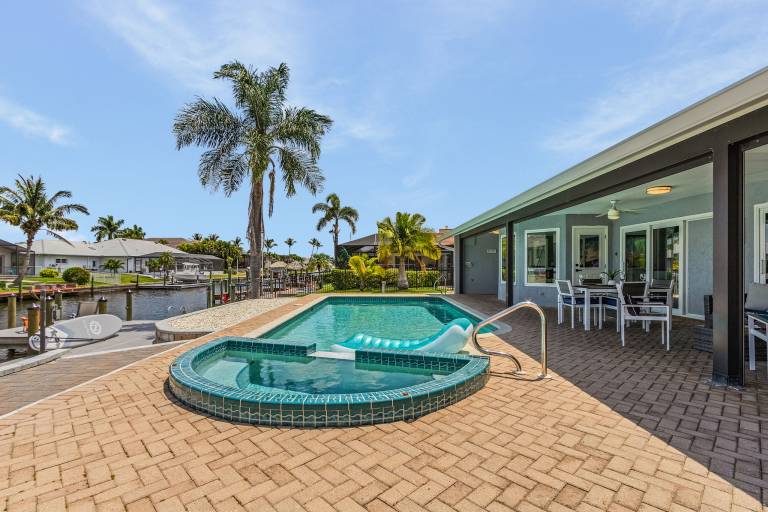 Gulf Access, Beautiful Water Views, Paddle Board, Heated Pool - Villa Manhattan - Roelens — photo 3