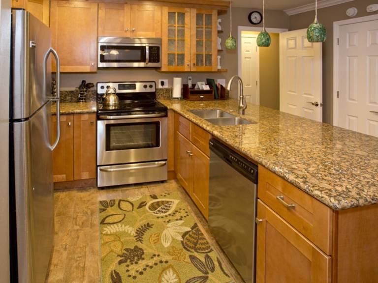 Condo with pool — photo 2
