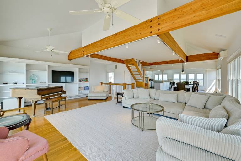 Waterfront Westhampton Haven: Private Beach — photo 3