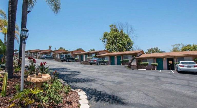 Rodeway Inn Fallbrook Downtown — photo 4