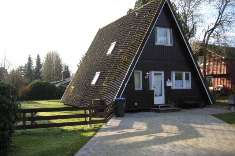 Vacation home with grill & patio — photo 2