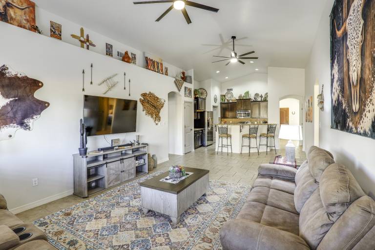 Fire Pit, Pets Welcome: Home 4 Mi to Dtwn Carlsbad in Carlsbad, NM