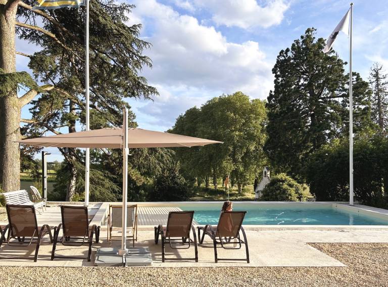 House with patio in Chinon