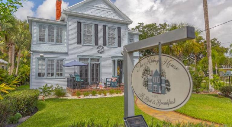 The Abbey House a B&B in Daytona Beach — photo 4