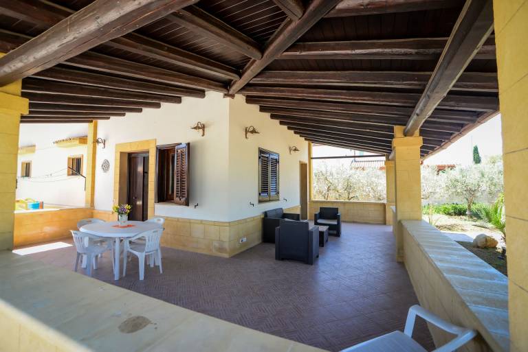Villa with private pool, BBQ & terrace | Pool view — photo 5