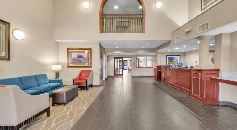 Comfort Suites Lakewood - Denver — photo 3