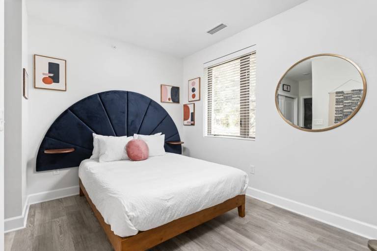 Sleek Studio Unit near Broad Ripple by CozySuites