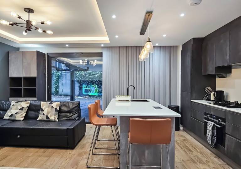 Casa Hyde Park Estate