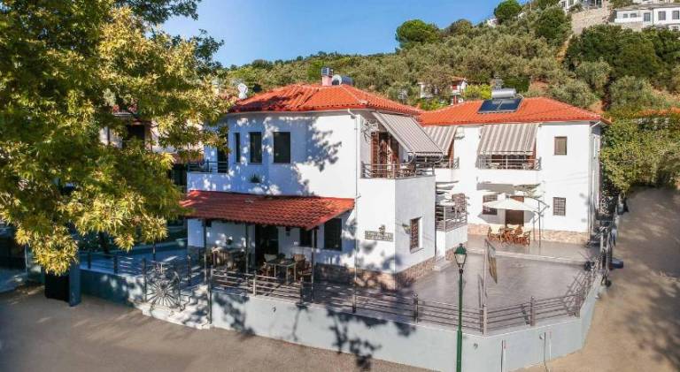 Rental apartment with grill & patio in South Pelion