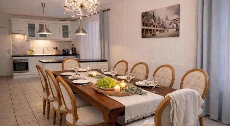 Vacation home with grill & terrace in Beaune